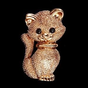 Lovely Gold tone Kitty Brooch/Pin